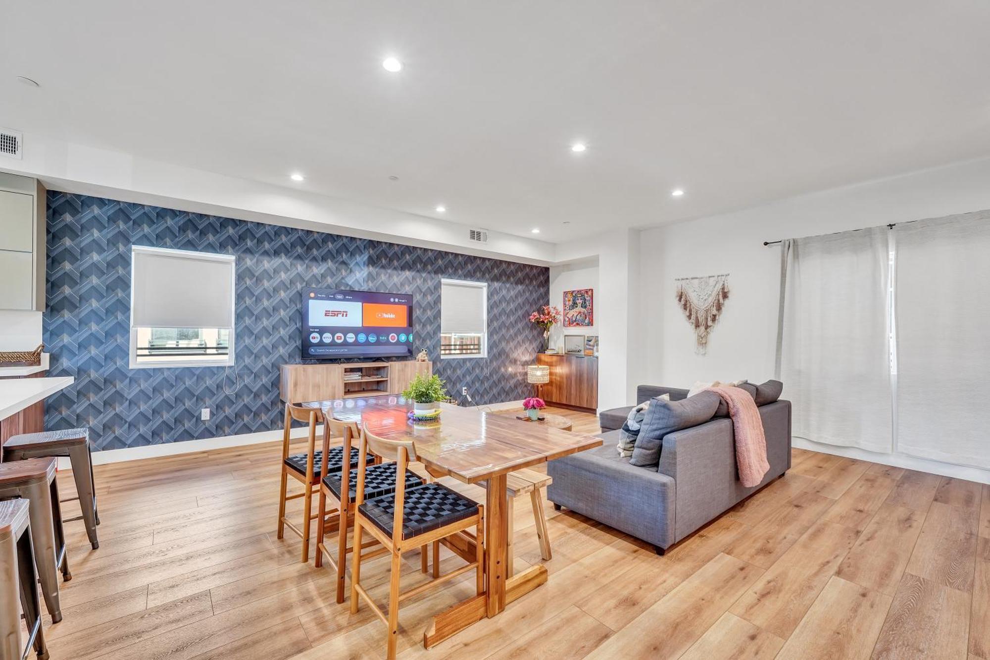 Luxurious Townhome W/3 Master Suites Gated Parking Los Angeles Eksteriør billede